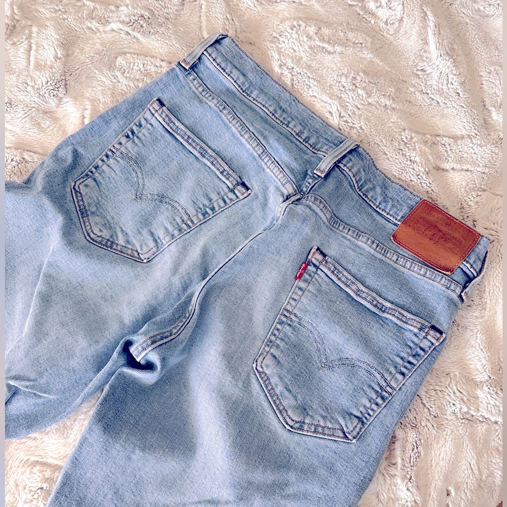 Levi’s straight jeans